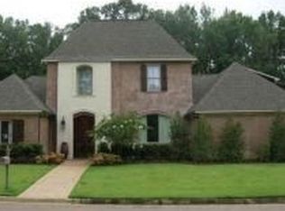 502 Heatherstone Ct, Ridgeland, MS 39157