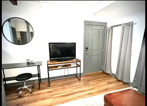 104 N Ann St Photo 1
