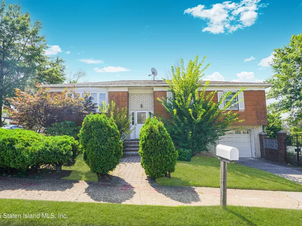 306 Todt Hill Rd, Staten Island, NY 10314