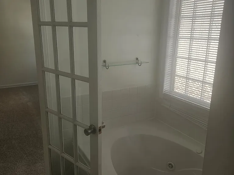 4315 Rocinta Ct — Photo 40