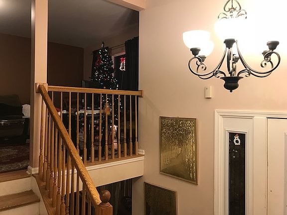 5th image of 16504 Brockton Ln