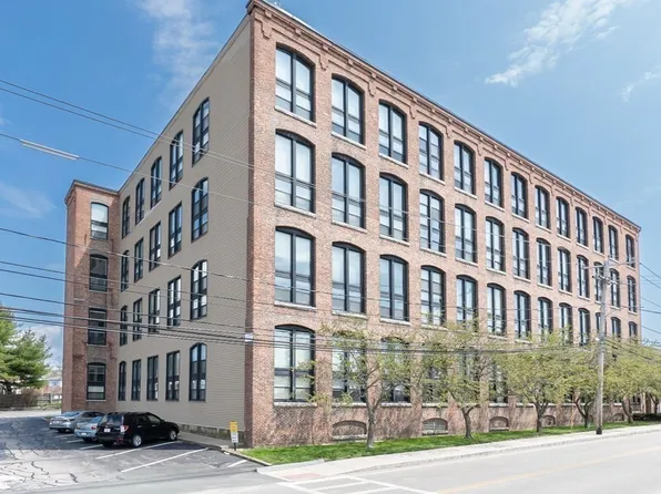 33 Maplewood Ave APT 409, Gloucester, MA 01930