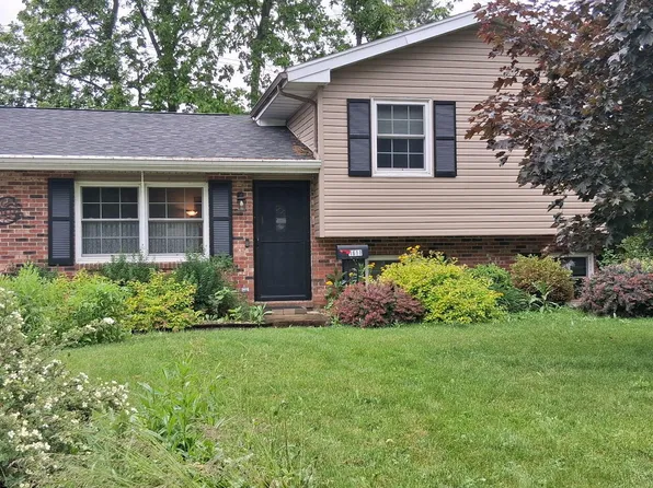 1611 Nagel St, Saint Marys, OH 45885