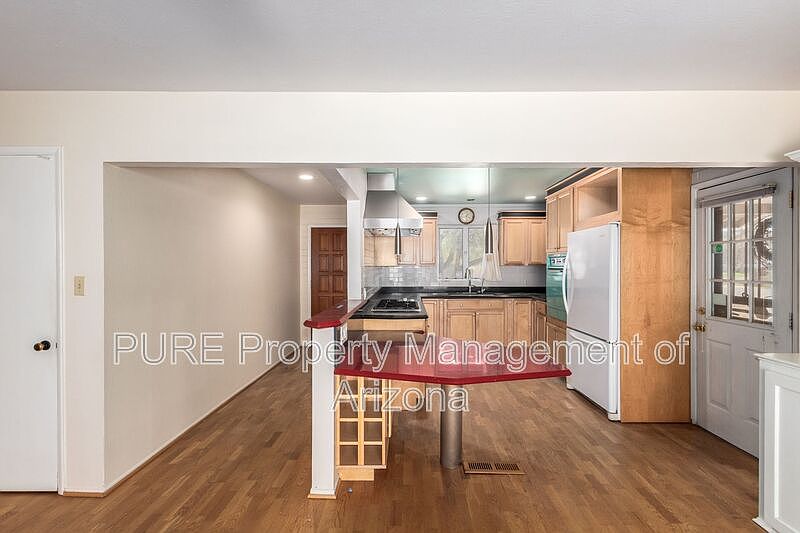 1st image of 7608 E 4th St