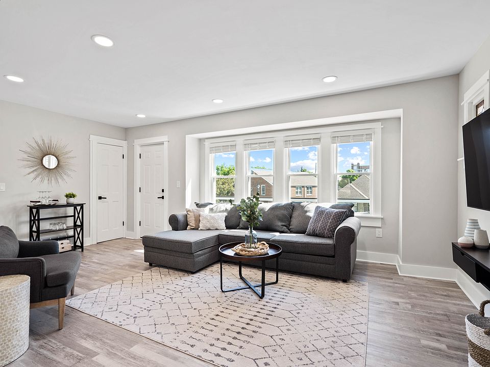 Upper Living room