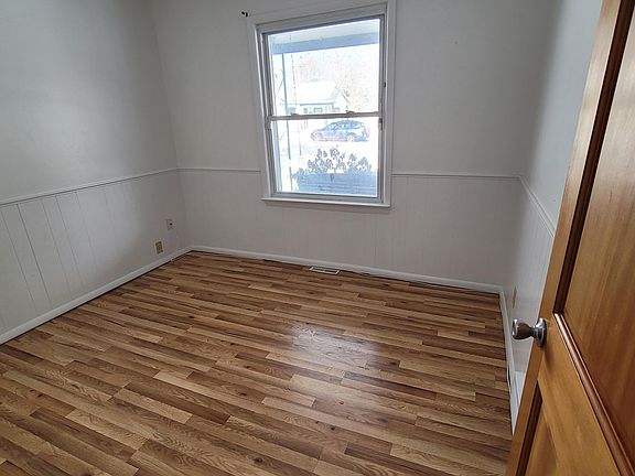 NW bedroom