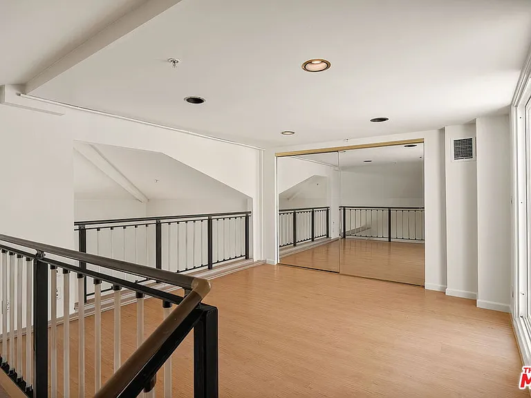 923 Euclid St #302 — Photo 16