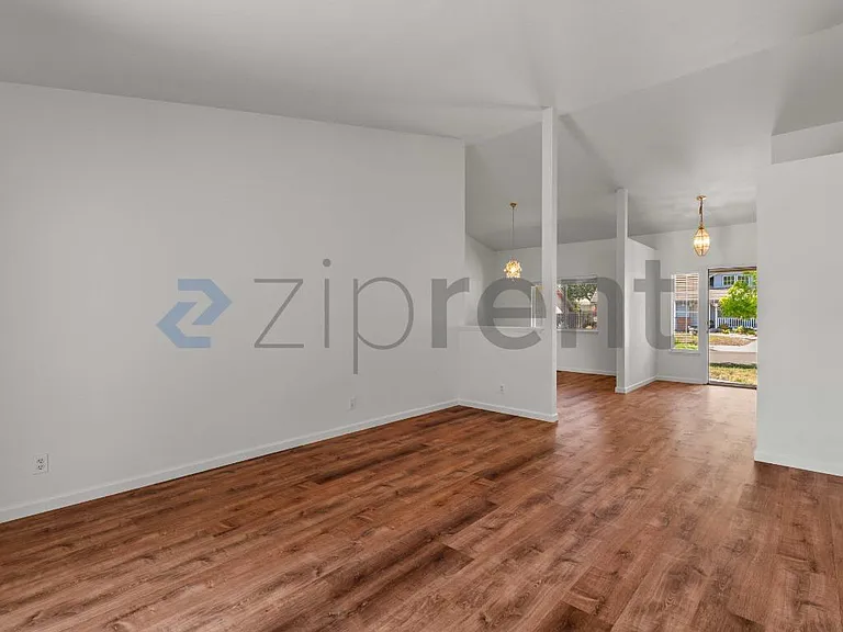 1425 Country Manor Dr — Photo 7