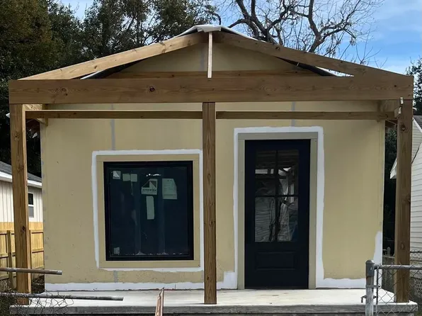 1720 N Davis Hwy, Pensacola, FL 32503