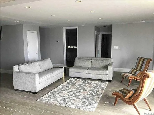 1452 Bay Blvd — Photo 10