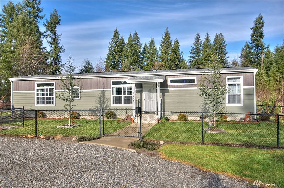 925 Tipsoo Loop N photo 1