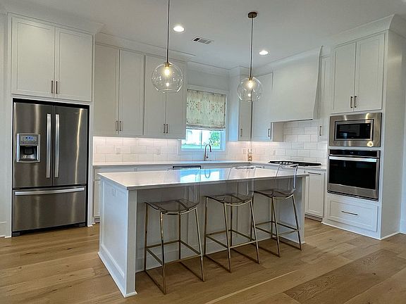 5th image of 400 Crossvine Pl
