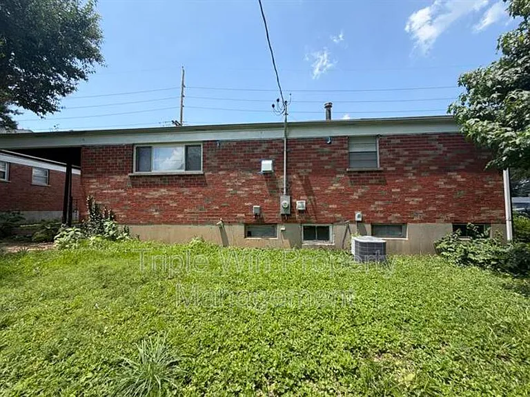 7250 Howdershell Rd — Photo 2