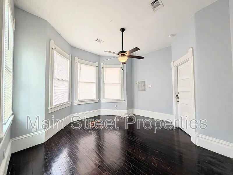 1 bed, 1.0 bath, 550 sqft, $875 — Photo 4