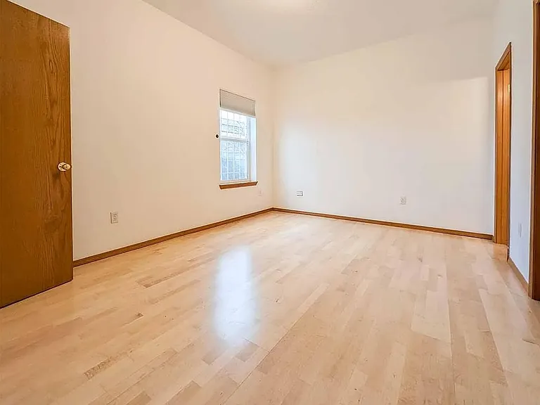 2522 NW Vaughn St — Photo 6