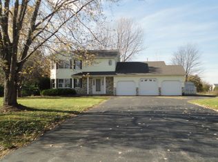1603 W Reiche Ln, McHenry, IL 60051