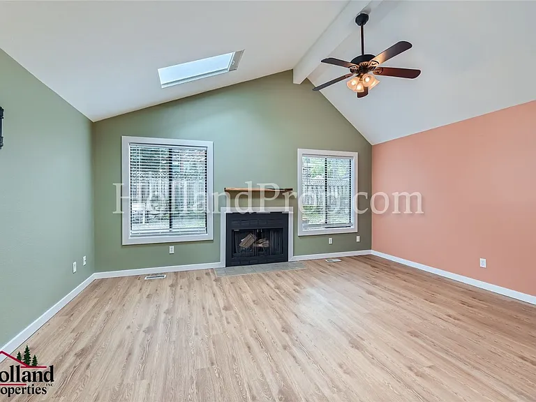 6765 SW 152nd Ave — Photo 5