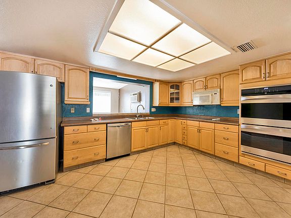 4th image of 2235 W Cabana Ave