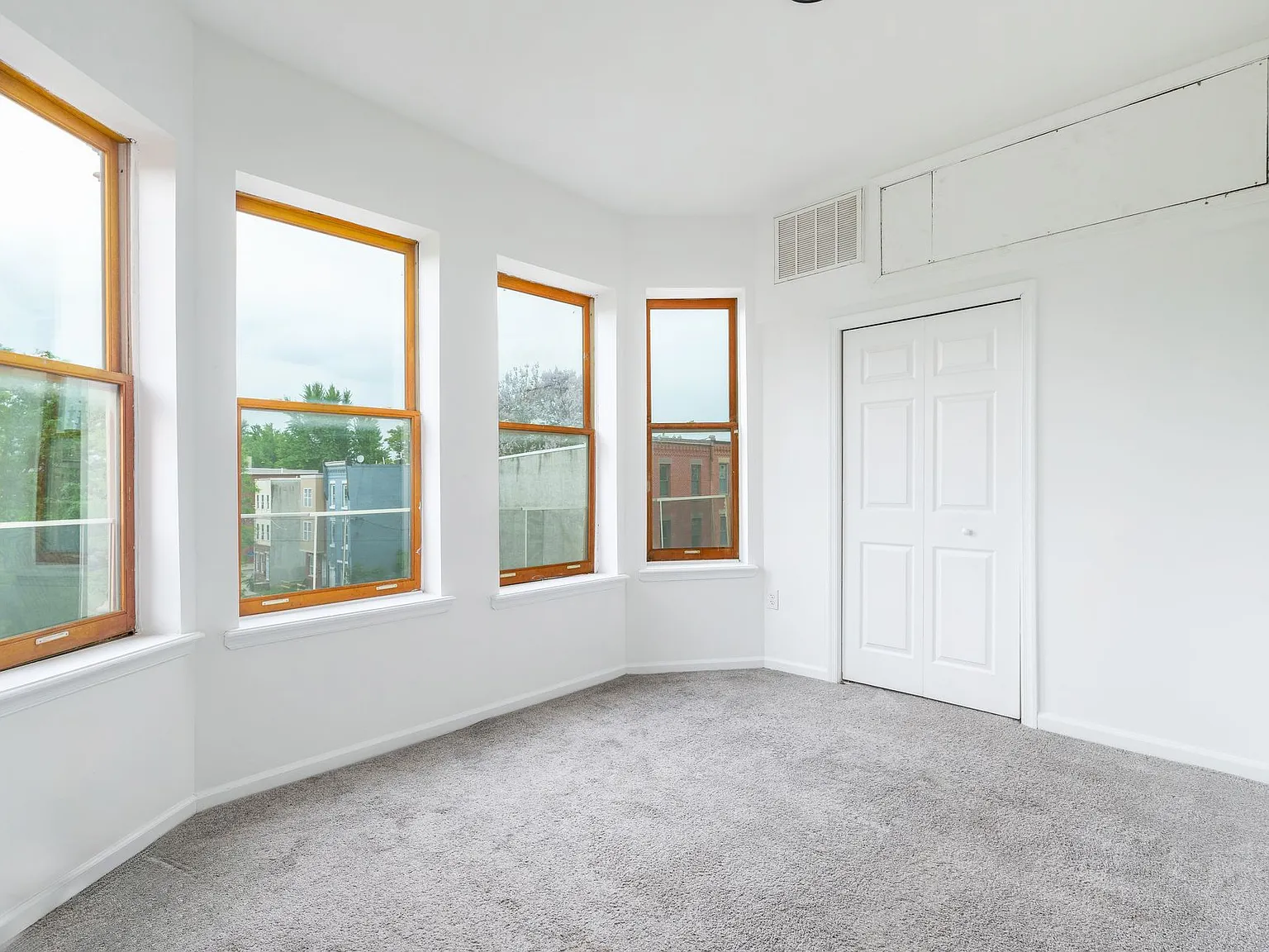 1745 W. Diamond St — Photo 1