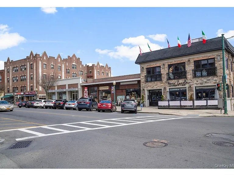 Mamaroneck Avenue has dining, a movie theatre, and shops
