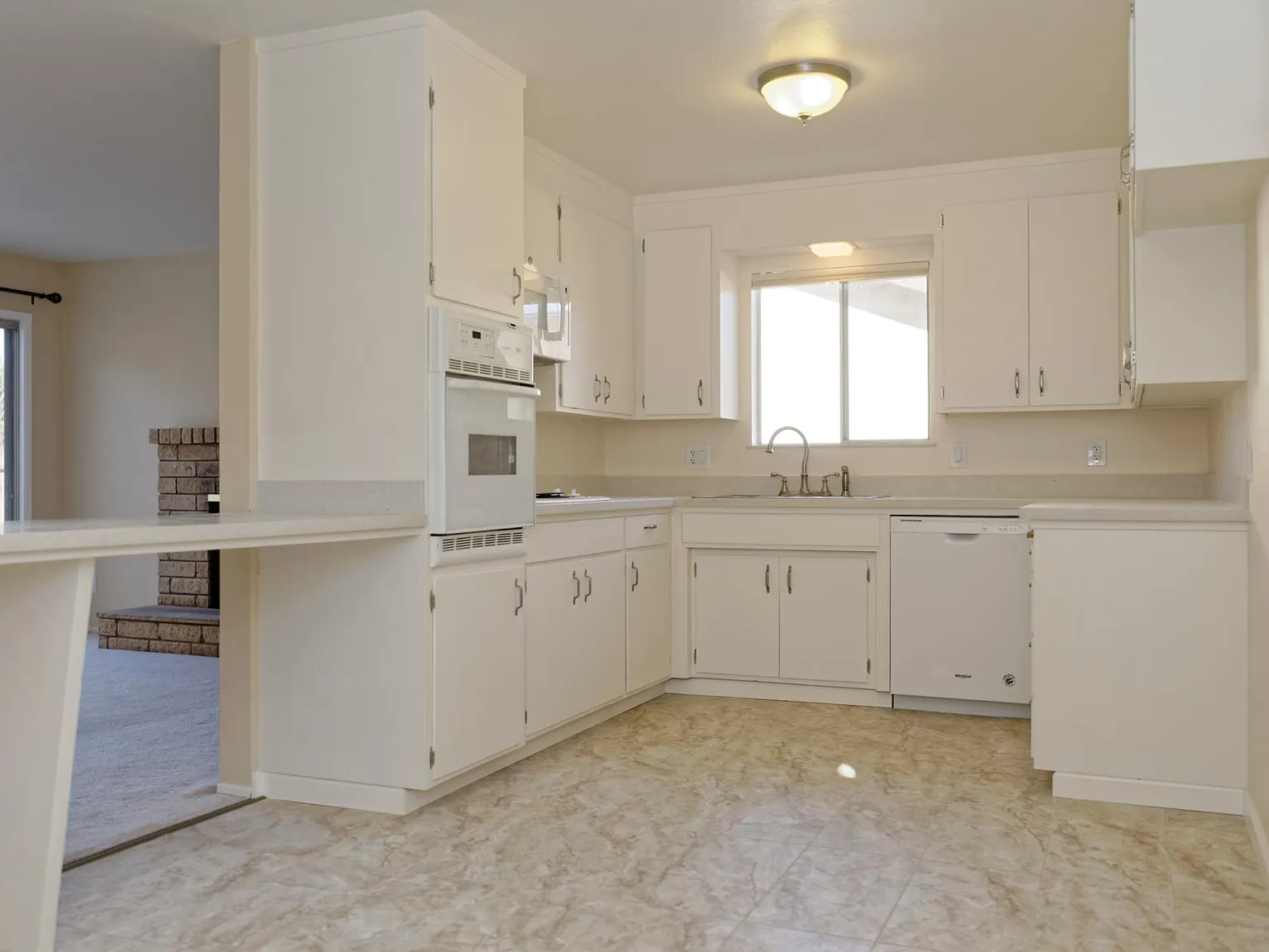 3 bed, 1613 sqft, $4,375 — Photo 4