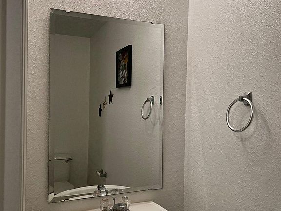 3rd image of 3027 Seaview Castle Dr