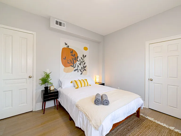 584 Orange Street — Photo 36