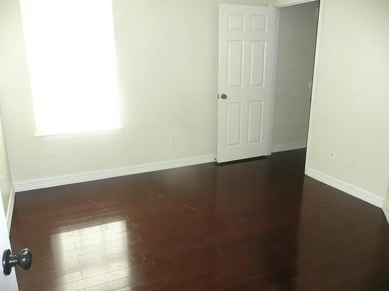 9505 Shoreham St — Photo 11