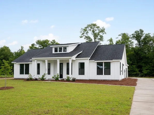 118 Kellys Cove Dr, Conway, SC 29526