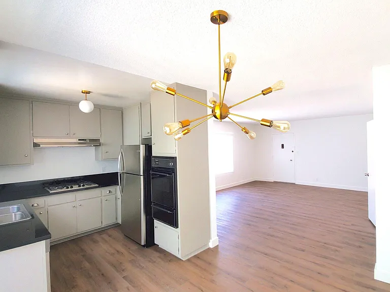 11969 Iowa Ave #5 — Photo 2