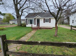 1340 E Wilcox Ave, White Cloud, MI 49349