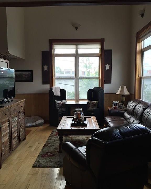 1st image of 24 Glenwood Ave #1