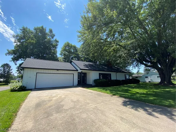 276 Elm St, Duncan Falls, OH 43734