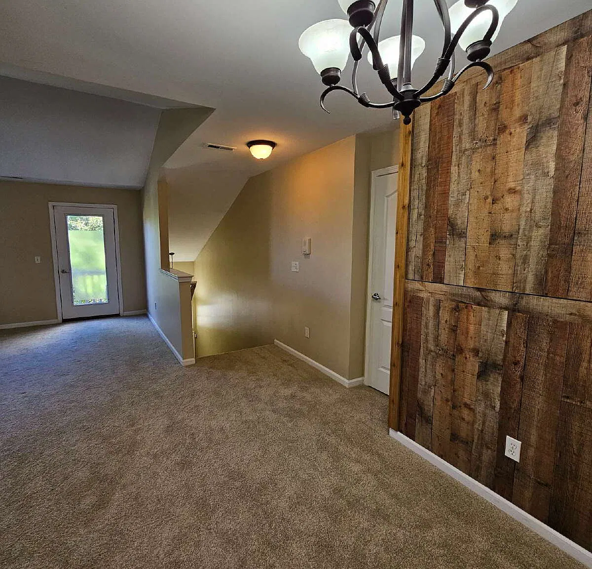 2 bed, 2.0 bath, 1308 sqft, $1,695 — Photo 4