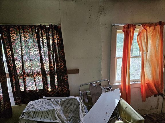 5th image of 290 E Decatur Ave