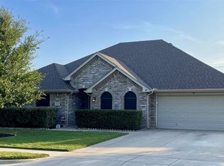 420 Hummingbird Trl, Crowley, TX 76036