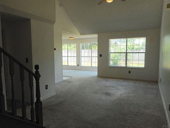3rd image of 173 Hilburn Ct