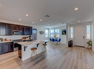951 Wyatt Ln, Winters, CA 95694