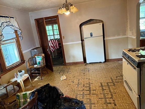 3rd image of 26 Carlstad St