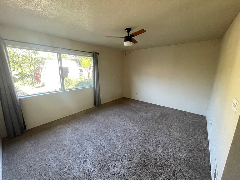 751 Lori Ln — Photo 1