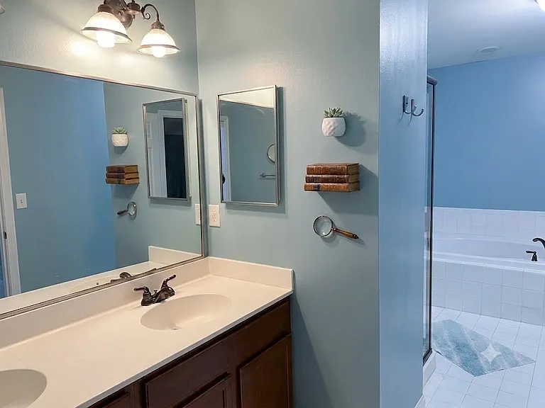 404 Jacobsen Dr — Photo 8