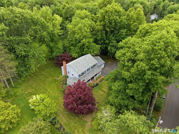 13 Juniper Road, Bloomfield, CT 06002