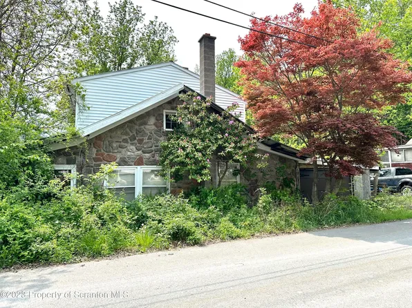 13 Wilson St, Harveys Lake, PA 18618