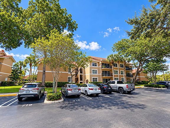 4th image of 8741 Wiles Rd APT 102