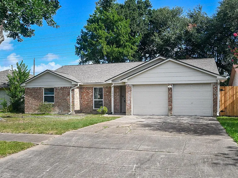 10442 Norton Dr — Photo 2