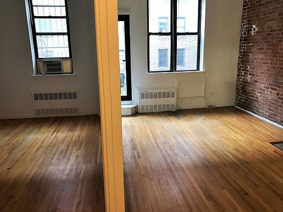 4th image of 114 W 74th St APT 3B