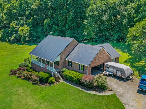 135 H & H Rd, Tellico Plains, TN 37385