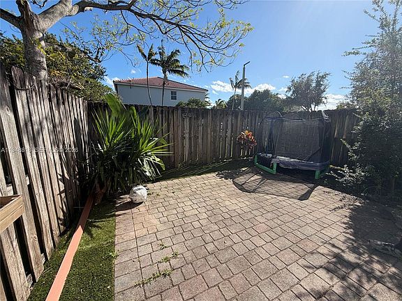 2nd image of 20715 NE 10th Ct #20715