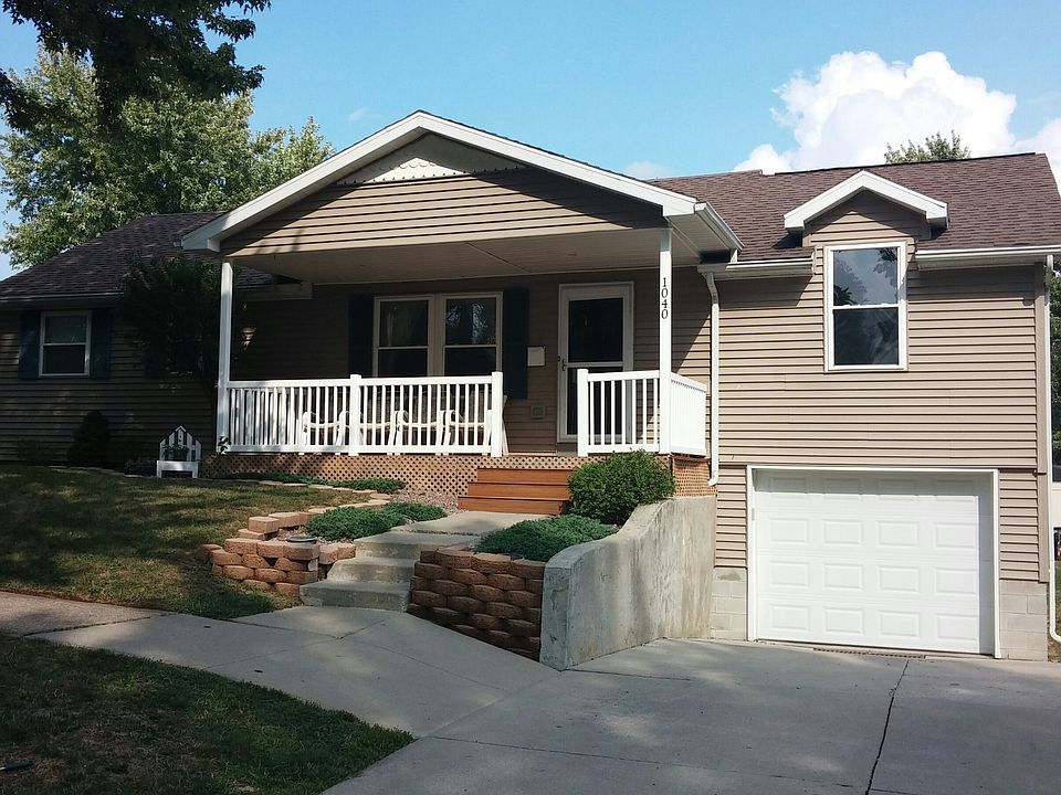1st image of 1040 Willard St