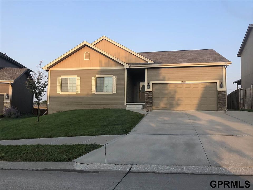 1st image of 4726 N 167th Ave